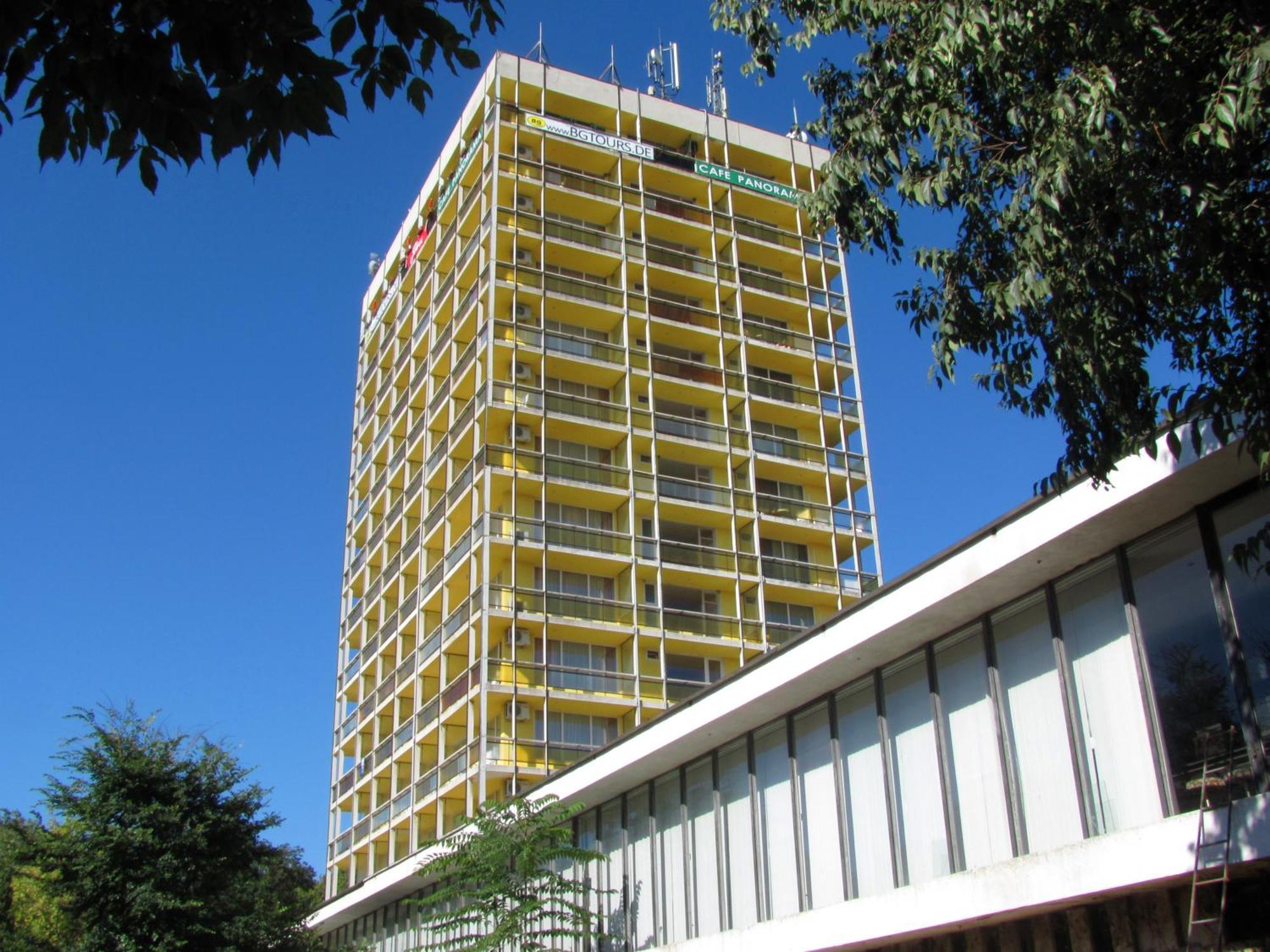 International Home Of Scientists Joliot Curie 산콘스탄틴앤헬레나 외부 사진